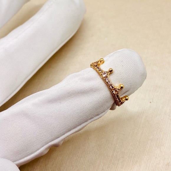 EUC Pandora Pink Sparkling Crown Ring - Picture 8 of 15